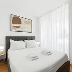New Luxurious, Spacious With Parking Vila Nova de Gaia