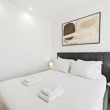 Apartamento New Luxurious, Spacious With Parking *