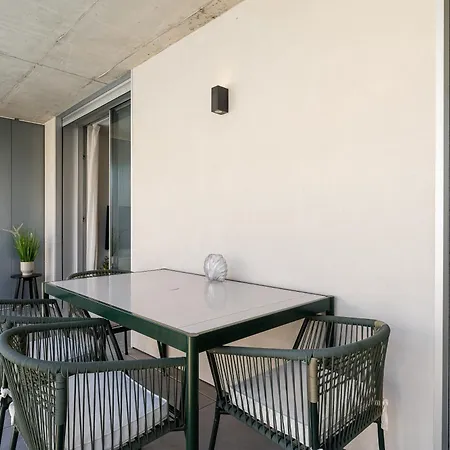 Apartament New Luxurious, Spacious With Parking