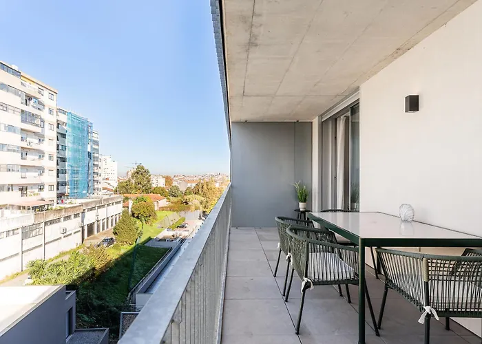 Apartament New Luxurious, Spacious With Parking