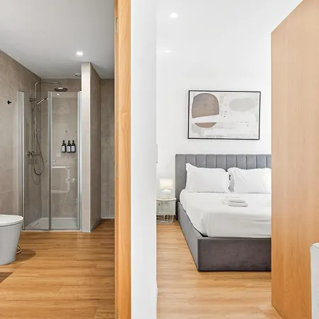 New Luxurious, Spacious With Parking