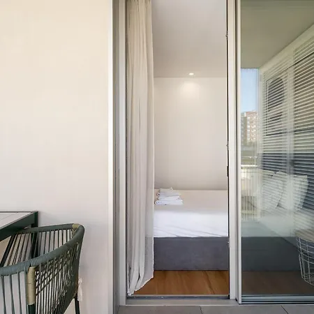 New Luxurious, Spacious With Parking Βίλα Νόβα ντε Γκάια