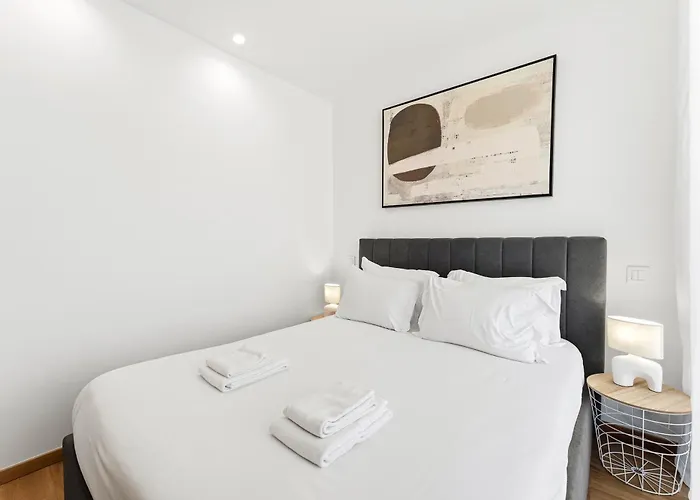 Apartman New Luxurious, Spacious With Parking *